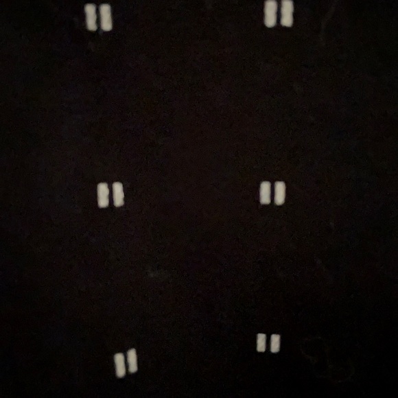 Unique Patterned Ankle-Cut Pants - Picture 3 of 3